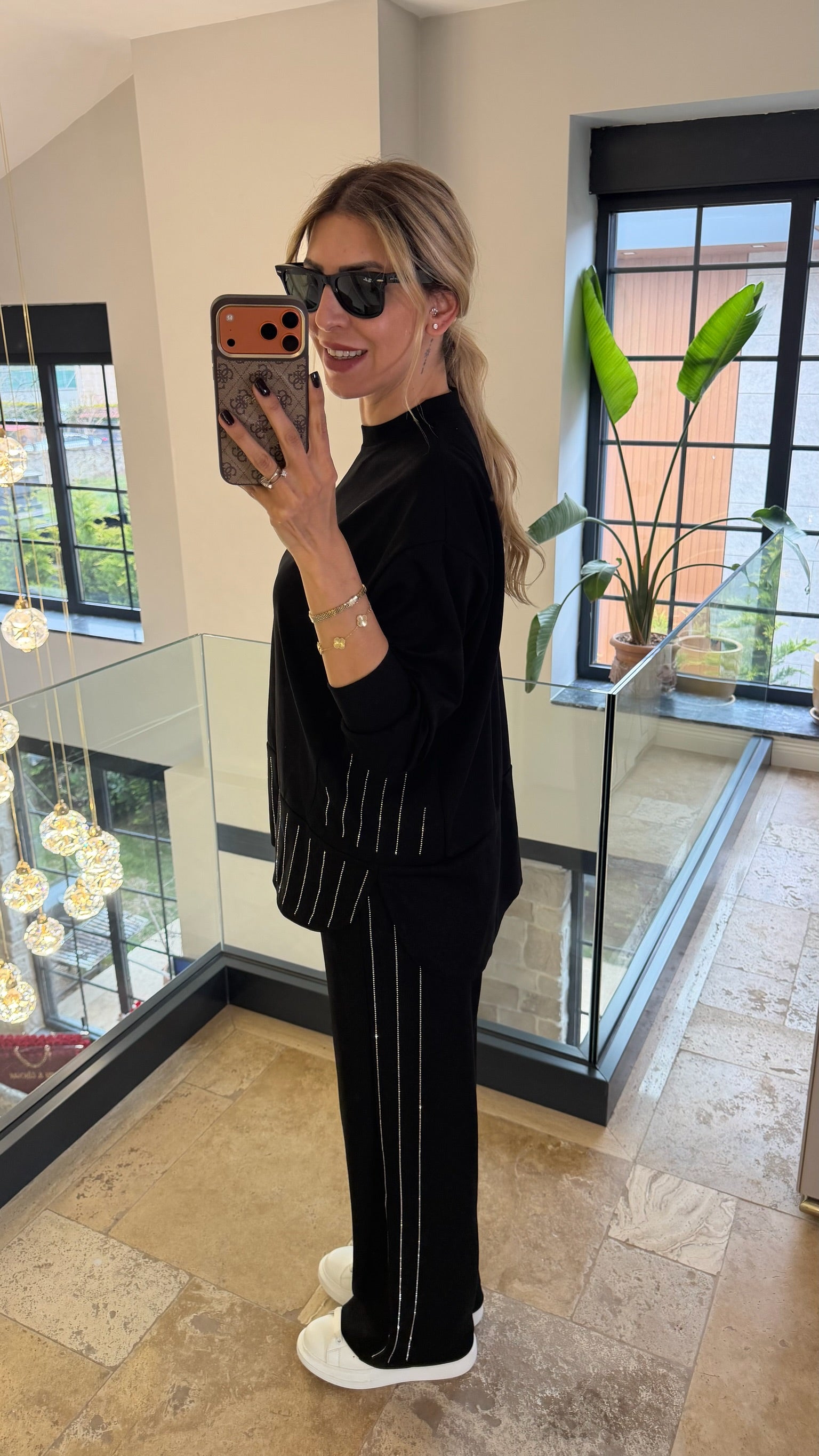 Su yolu taş takım siyah