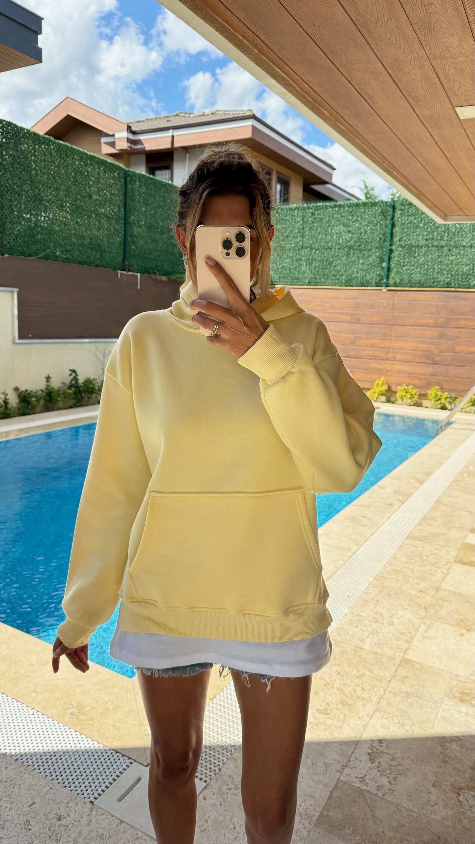 Tişört Detaylı Kapüşonlu Sweatshirt Sarı