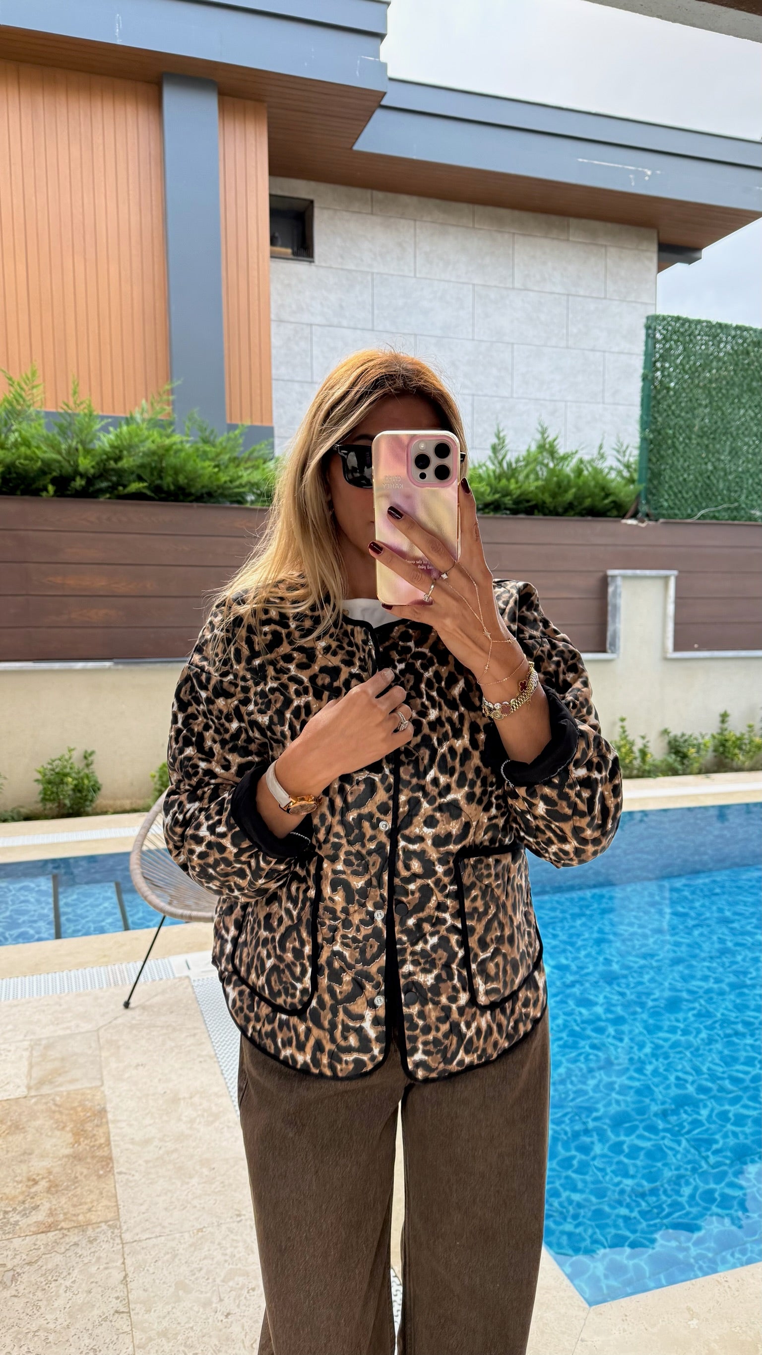 Leopar Desenli Kapitone Ceket