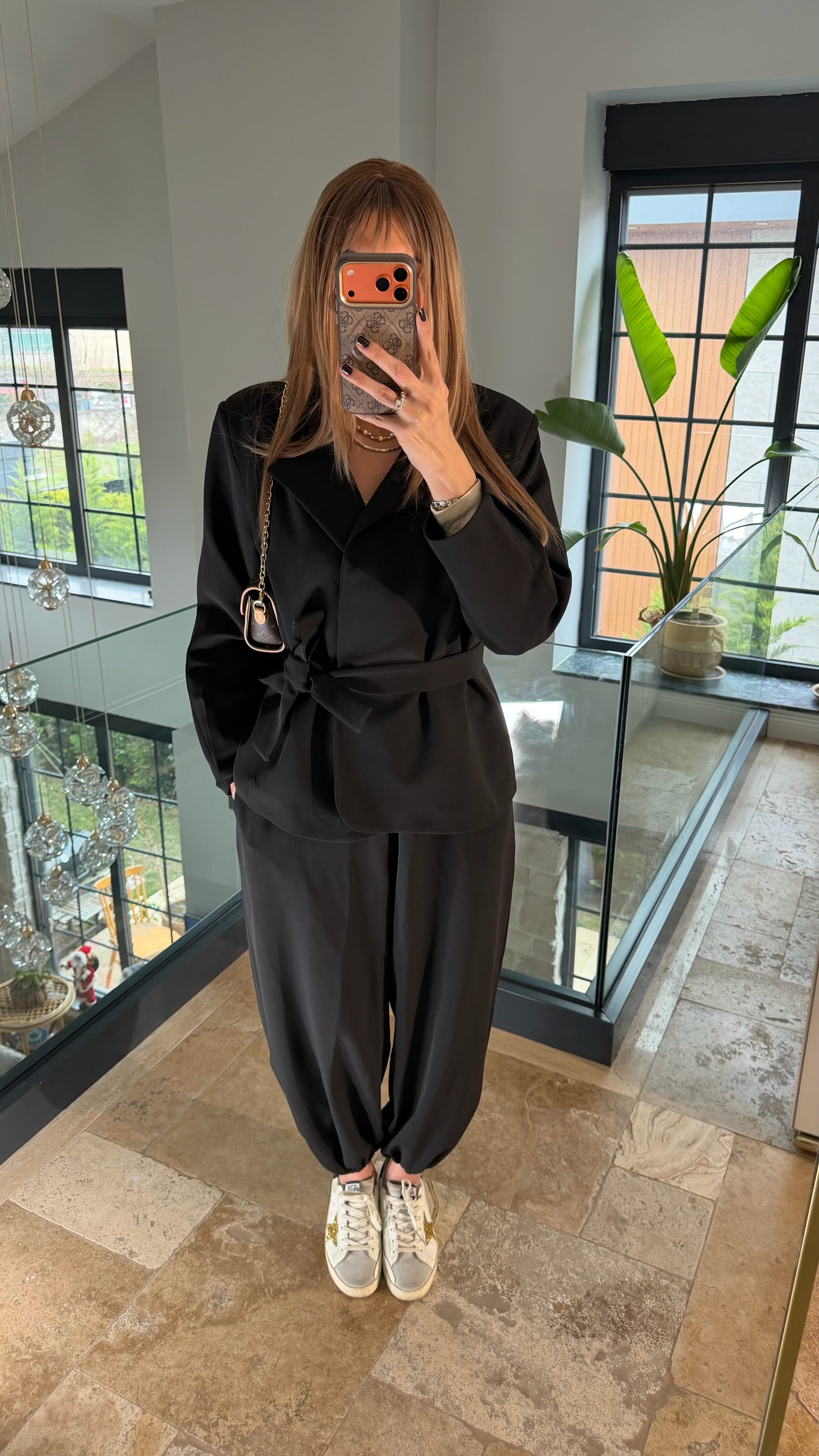 Kuşaklı Ceket Paçası Lastikli Pantolon İkili Takım Siyah