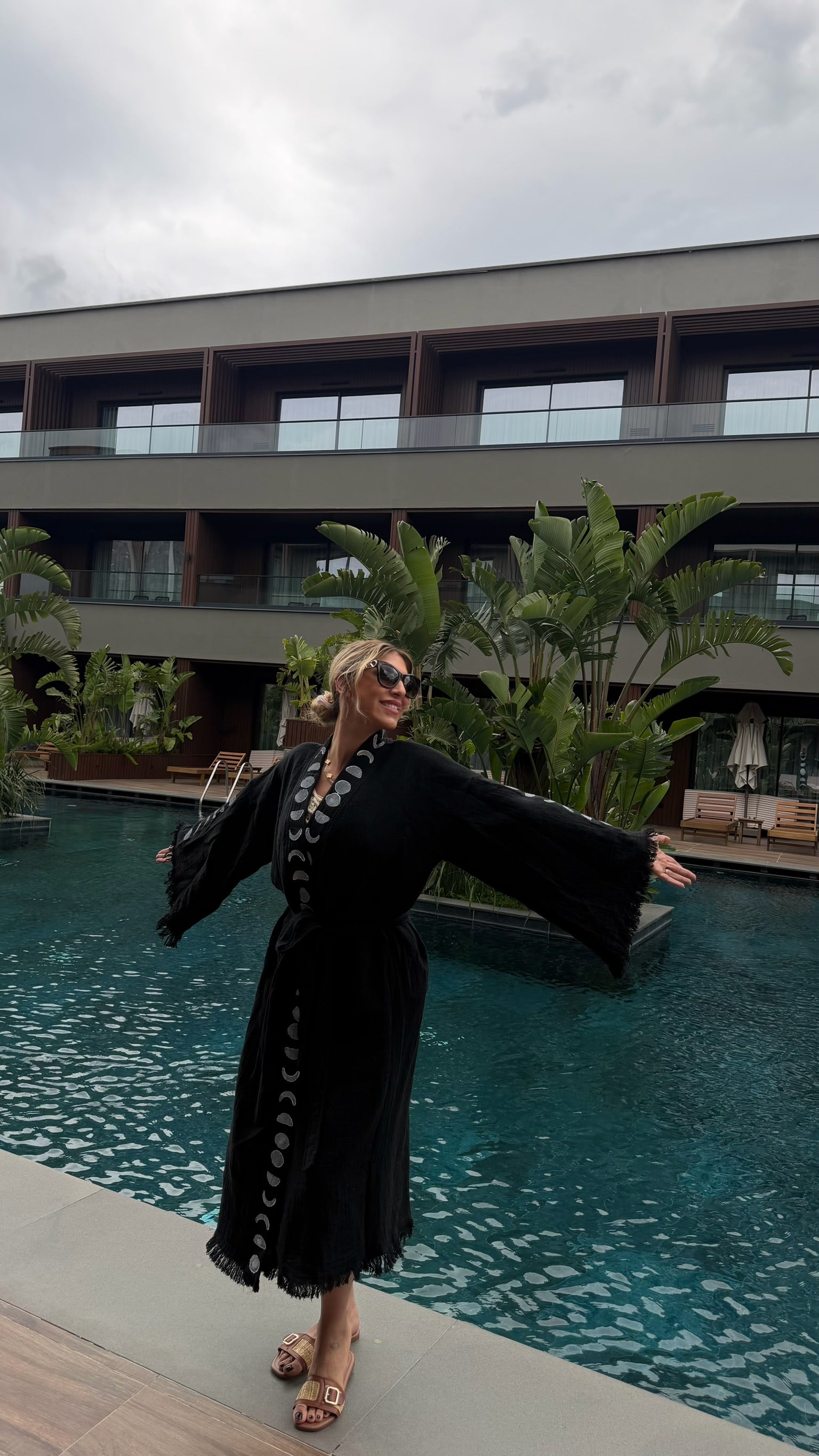 Moon Kuşaklı Siyah Kimono
