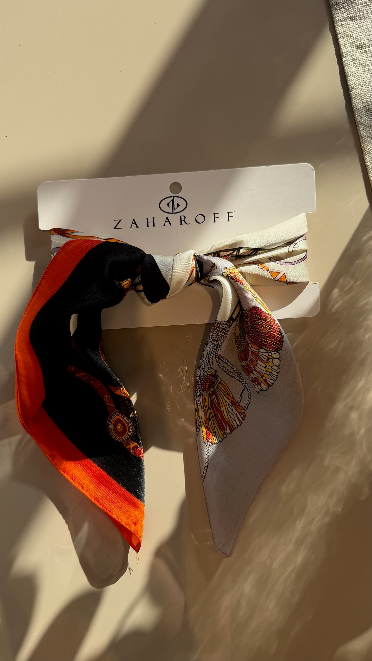 Desenli İpek Fular Siyah Turuncu