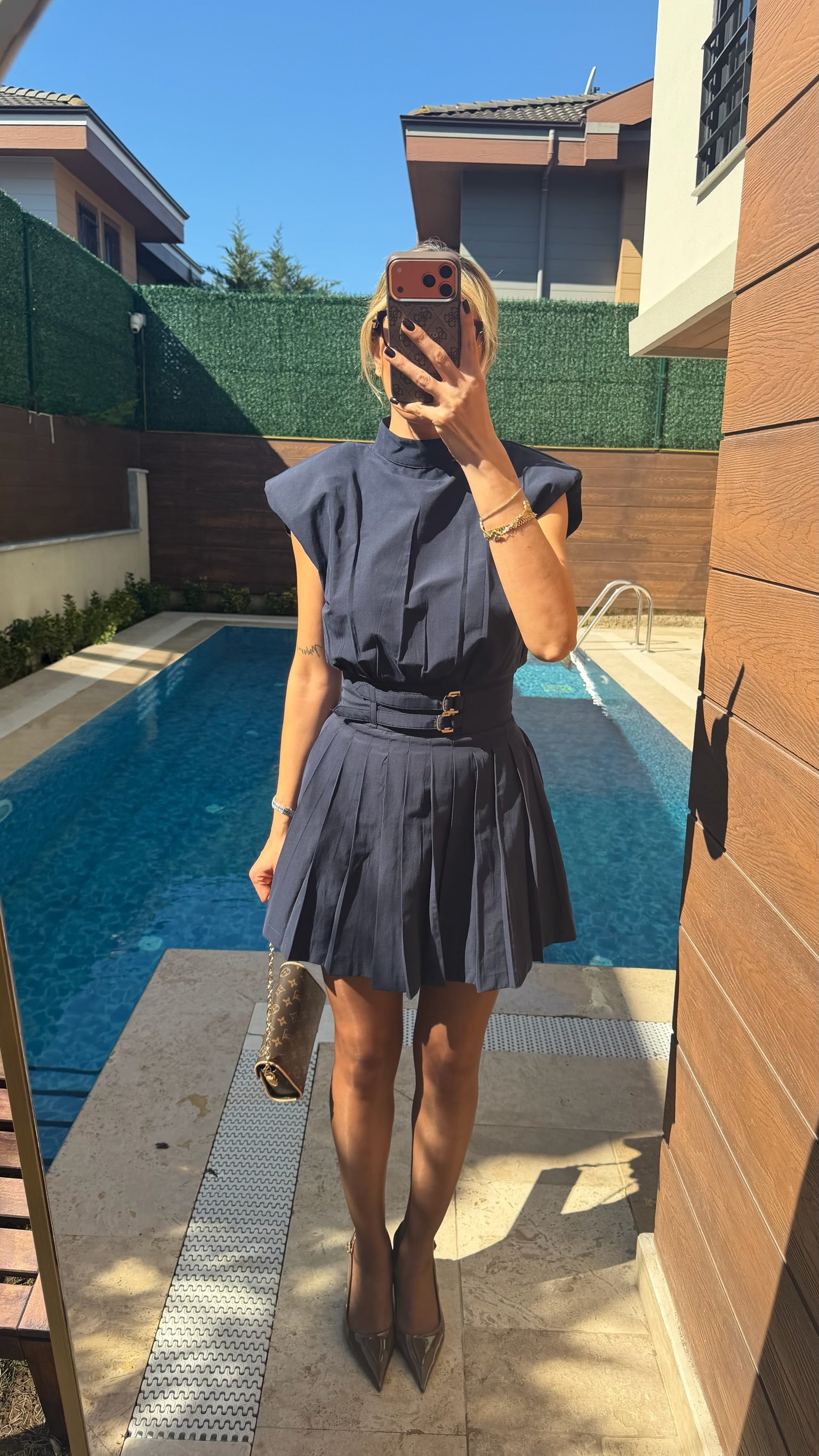 Vatkalı Pileli Kemerli Mini Elbise Lacivert
