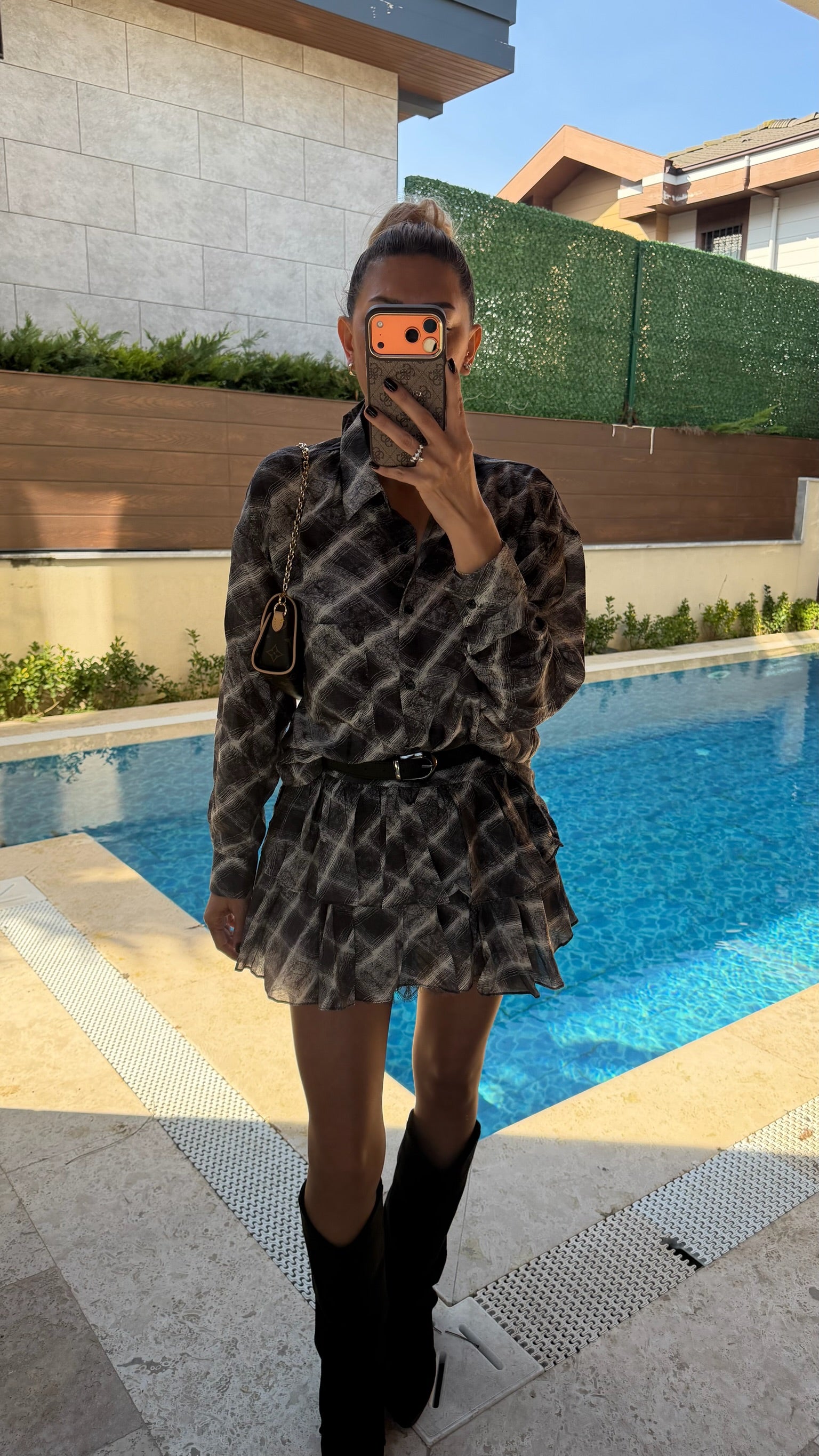 Ekose Desenli Kemerli Gömlek Etek Takım Siyah