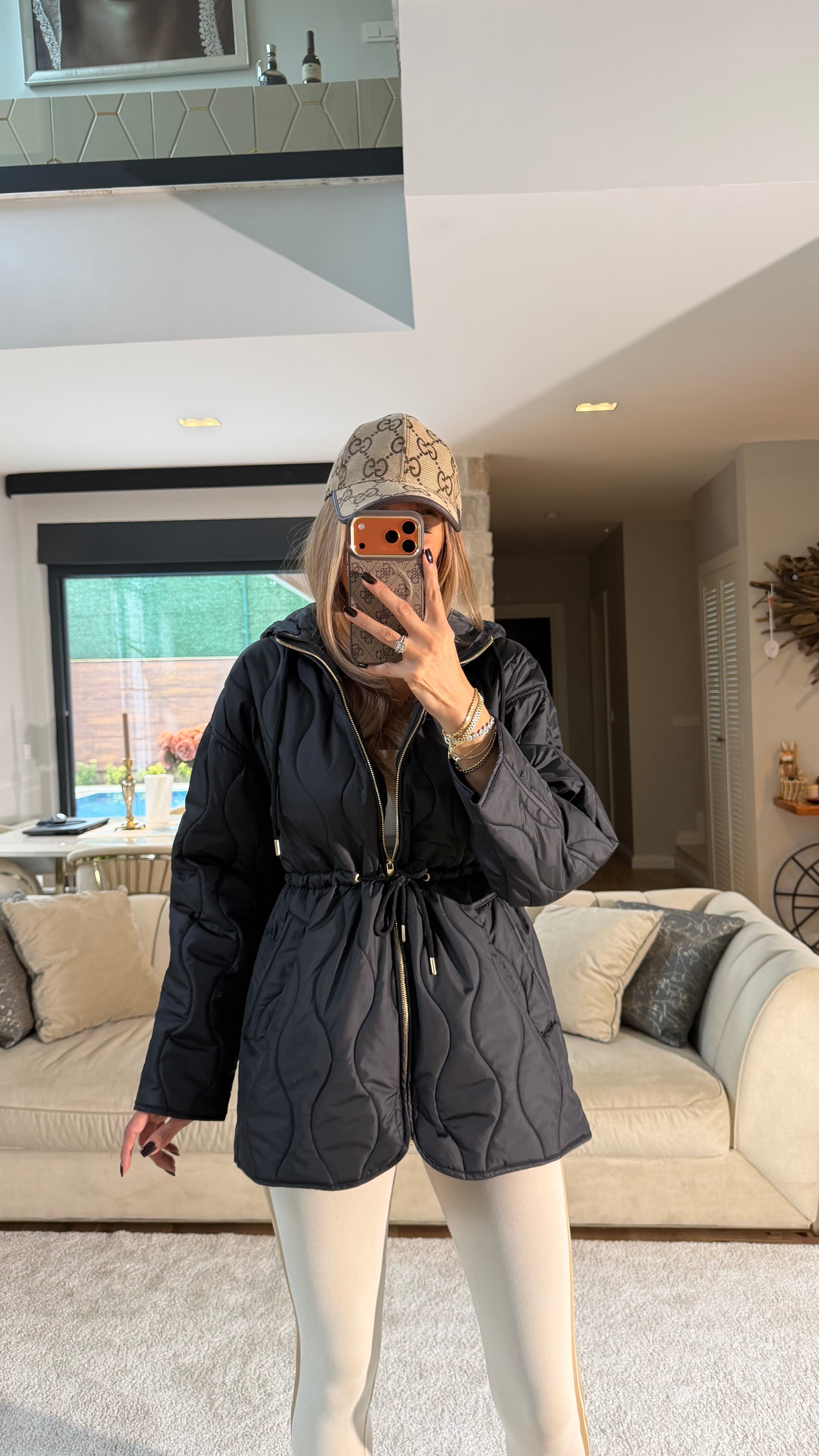 Baklava Desenli Kapüşonlu Şişme Mont Siyah