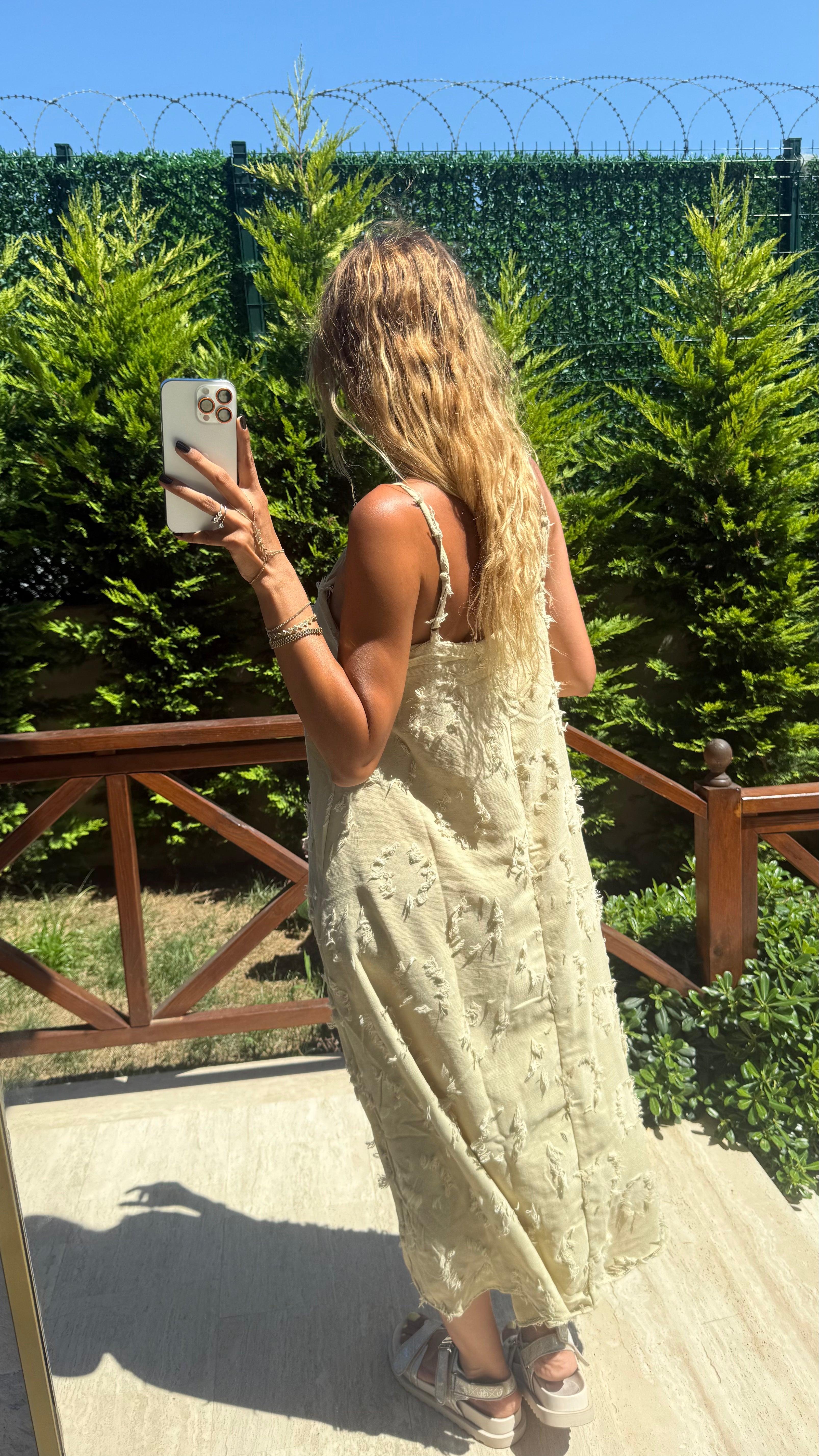 Sun Petals Askılı Dokulu Yazlık Midi Elbise Bej