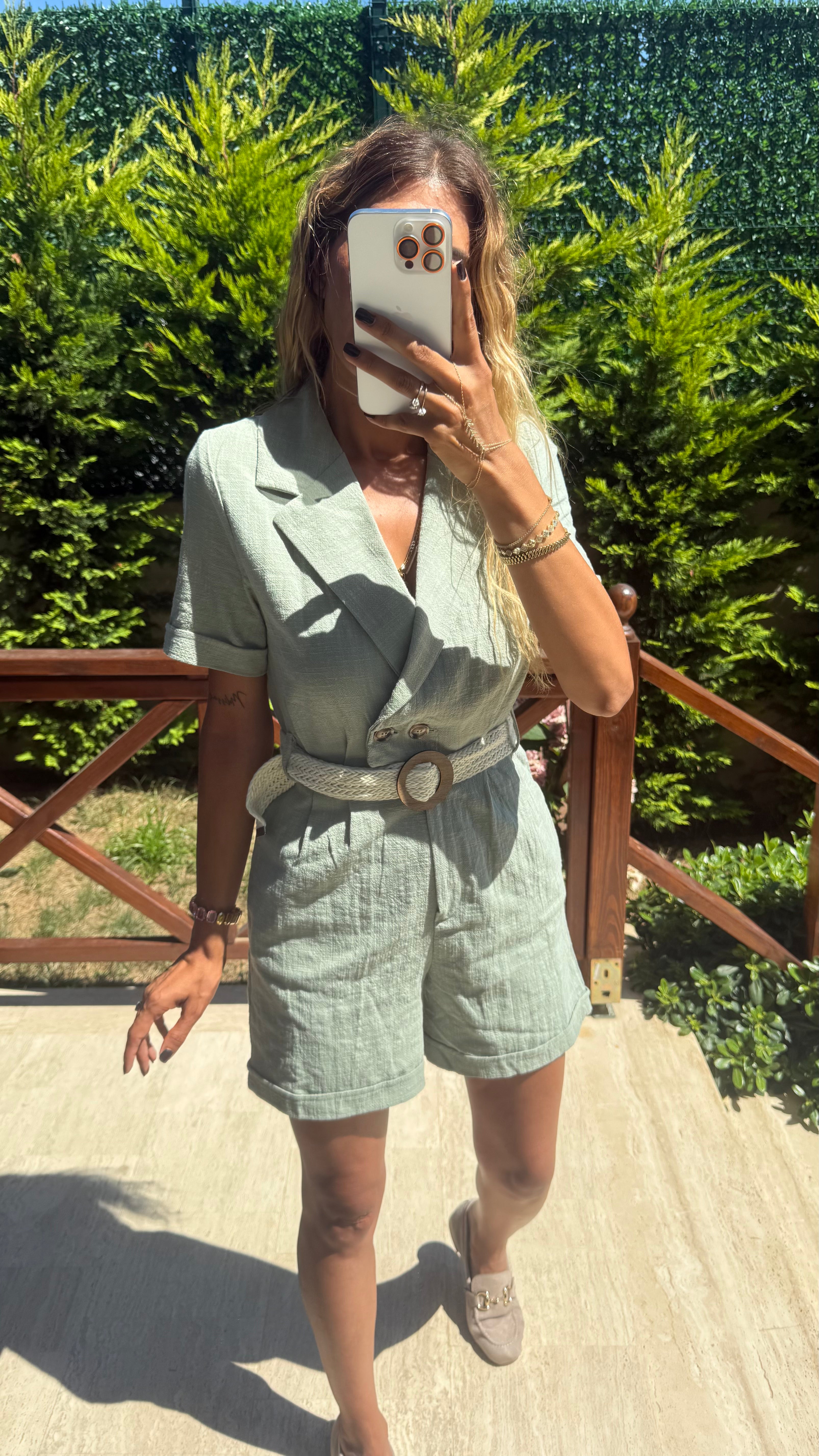 Linen Chic Kuşak Detaylı Kruvaze Yaka Kısa Yeşil Tulum