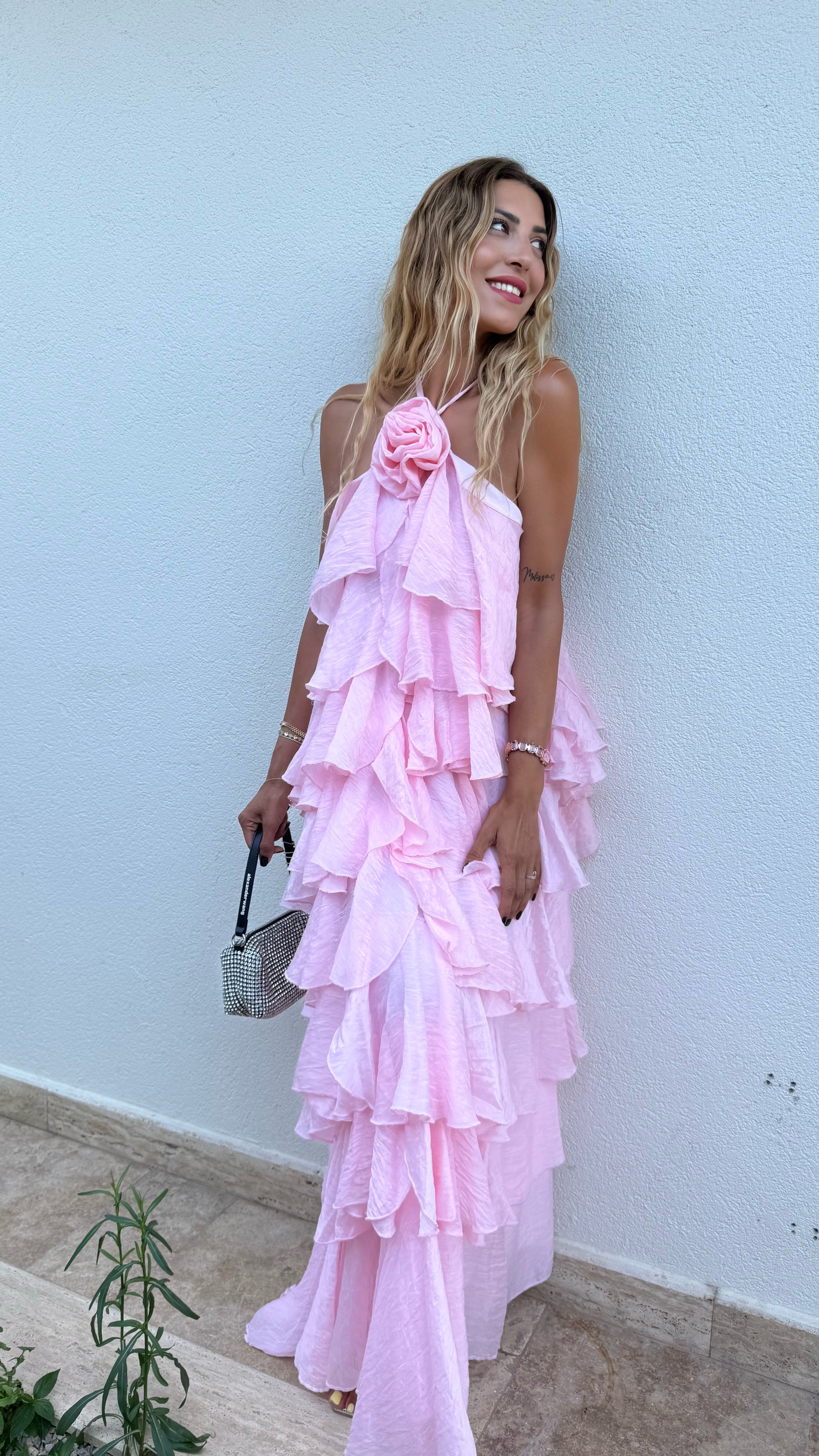 Rosé Bloom Volanlı Fırfır Detaylı Askılı Pembe Maxi Elbise