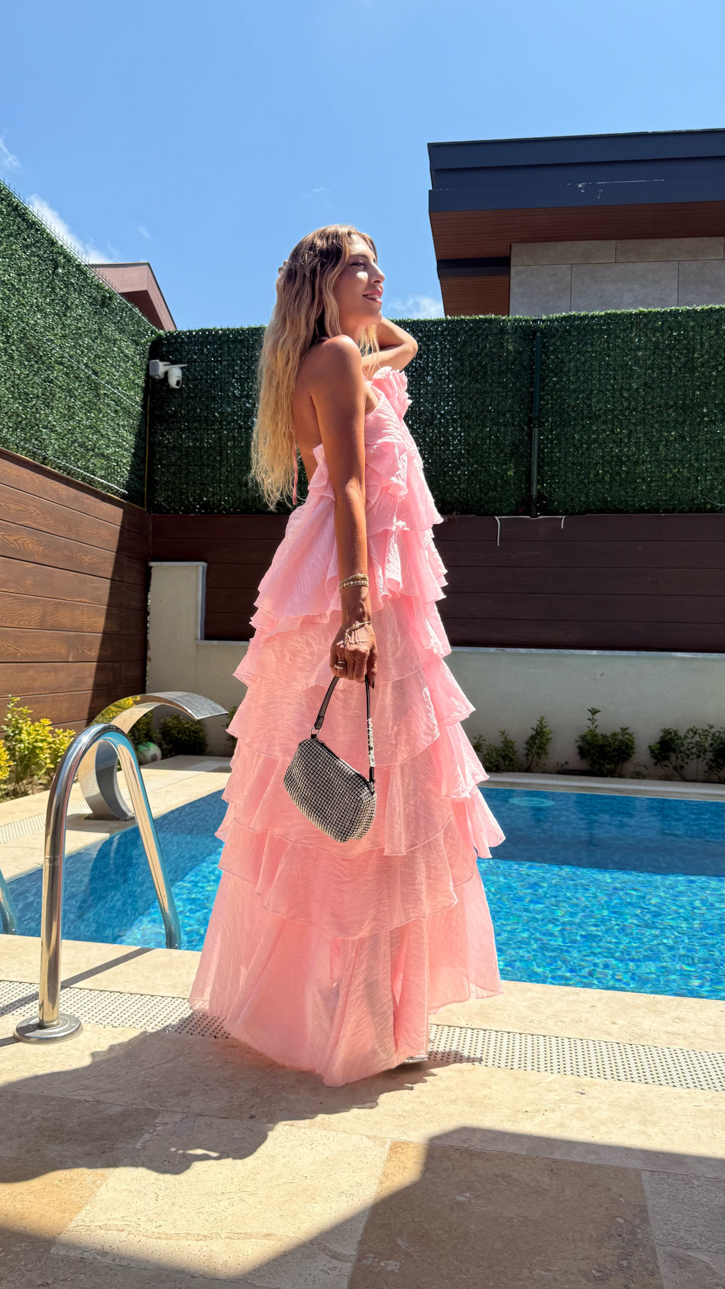 Rosé Bloom Volanlı Fırfır Detaylı Askılı Pembe Maxi Elbise